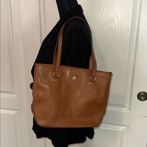 NWT SADDLE BROWN COACH LEATHER CITY ZIP TOTE
